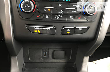 Позашляховик / Кросовер Ford Escape 2018 в 