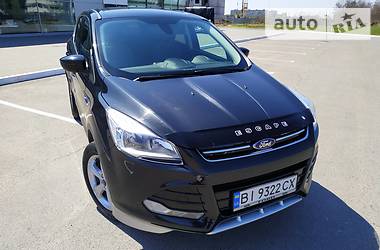 Позашляховик / Кросовер Ford Escape 2013 в 