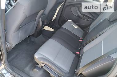 Позашляховик / Кросовер Ford Escape 2013 в 
