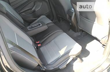 Позашляховик / Кросовер Ford Escape 2013 в 