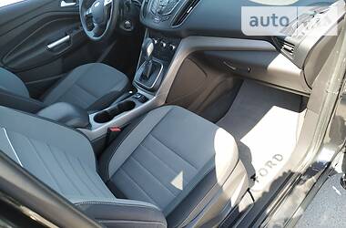 Позашляховик / Кросовер Ford Escape 2013 в 