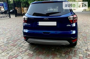 Позашляховик / Кросовер Ford Escape 2017 в 