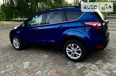 Позашляховик / Кросовер Ford Escape 2017 в 