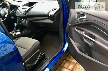 Позашляховик / Кросовер Ford Escape 2017 в 