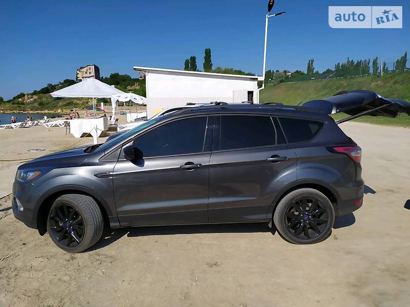 Позашляховик / Кросовер Ford Escape 2017 в Хоролі