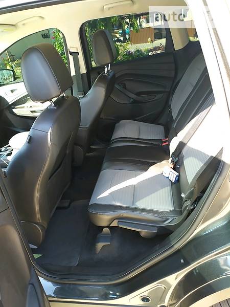 Позашляховик / Кросовер Ford Escape 2017 в Хоролі