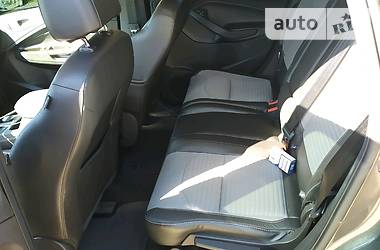 Позашляховик / Кросовер Ford Escape 2017 в 