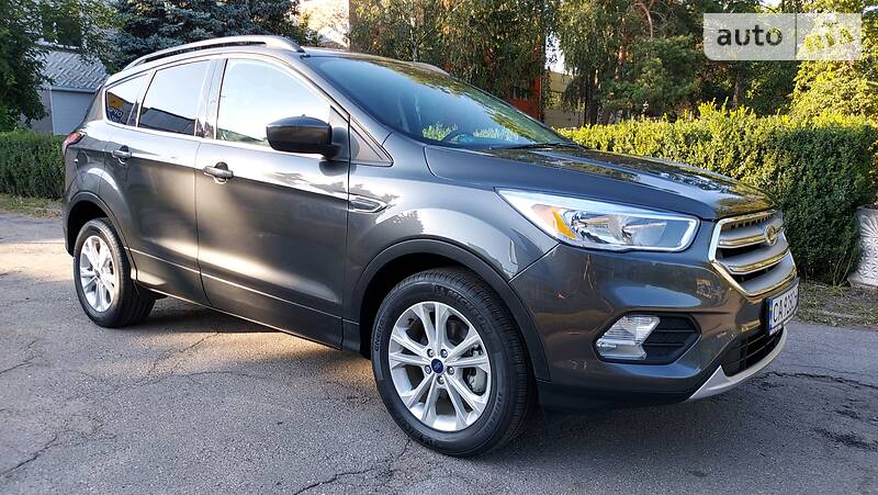 Внедорожник / Кроссовер Ford Escape 2018 в Черкассах