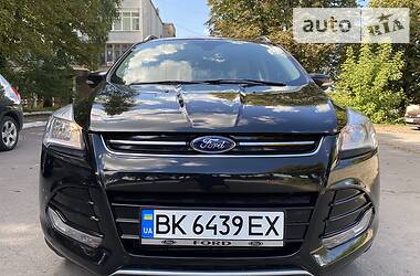 Внедорожник / Кроссовер Ford Escape 2014 в Ровно