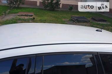 Позашляховик / Кросовер Ford Escape 2016 в 