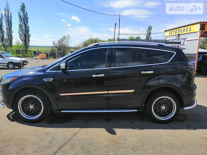 Ford Escape TITANIUM
