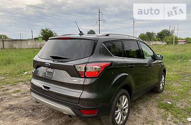 Внедорожник / Кроссовер Ford Escape 2018 в Черкассах