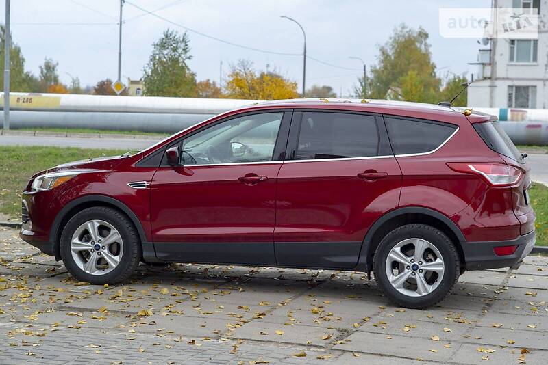 Универсал Ford Escape 2015 в Нетешине