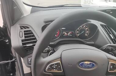 Внедорожник / Кроссовер Ford Escape 2017 в Днепре