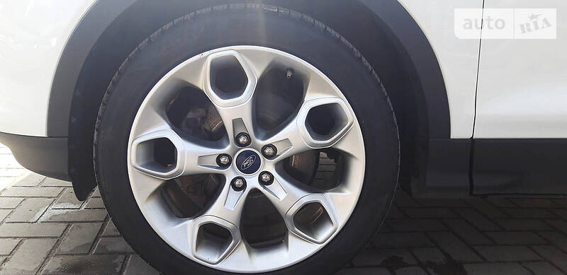 Позашляховик / Кросовер Ford Escape 2015 в Львові