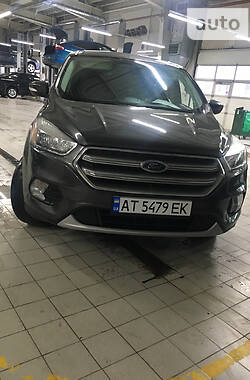 Внедорожник / Кроссовер Ford Escape 2017 в Ивано-Франковске