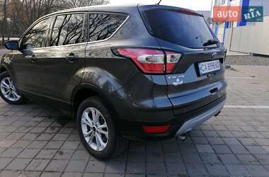 Внедорожник / Кроссовер Ford Escape 2016 в 