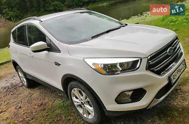 Внедорожник / Кроссовер Ford Escape 2018 в Львове