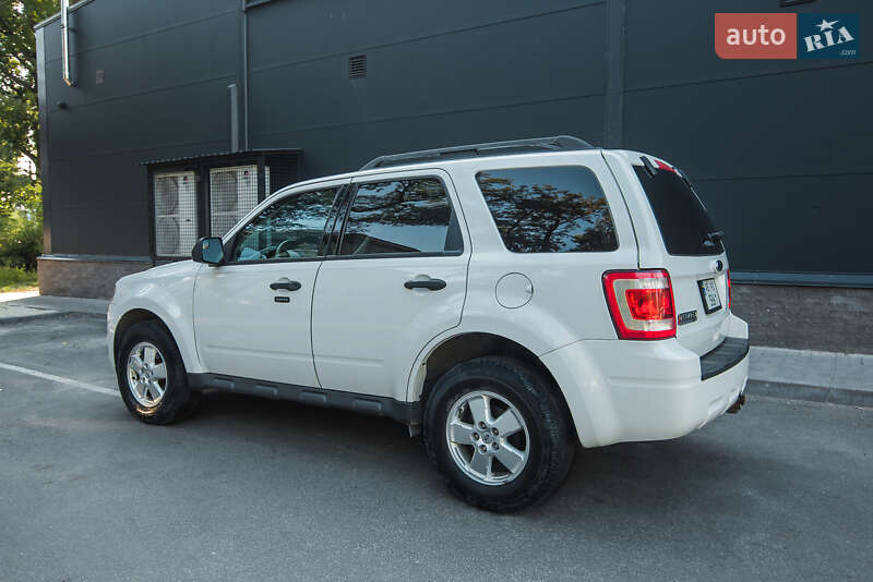Внедорожник / Кроссовер Ford Escape 2011 в Днепре