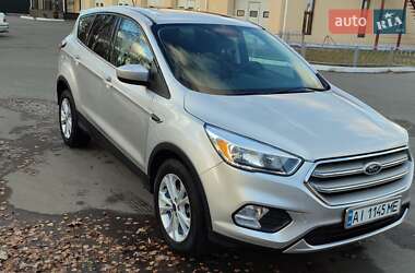 Внедорожник / Кроссовер Ford Escape 2017 в Киеве