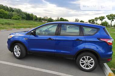 Позашляховик / Кросовер Ford Escape 2017 в Києві