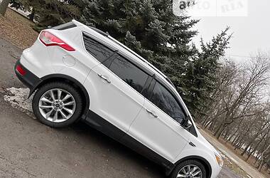 Внедорожник / Кроссовер Ford Escape 2013 в Пятихатках