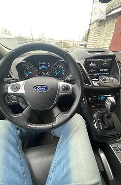 Внедорожник / Кроссовер Ford Escape 2015 в Кременчуге