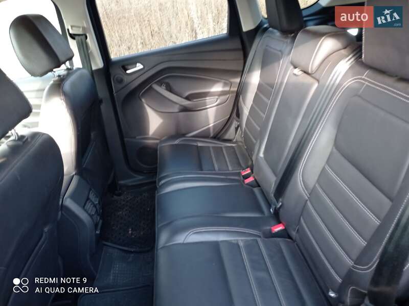 Внедорожник / Кроссовер Ford Escape 2017 в Змиеве