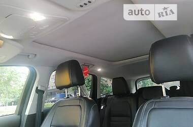Внедорожник / Кроссовер Ford Escape 2016 в 