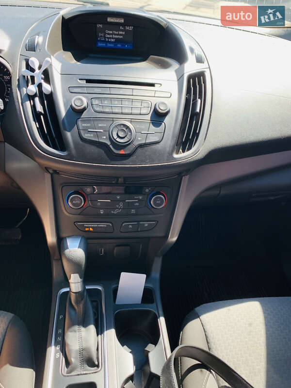 Позашляховик / Кросовер Ford Escape 2017 в Ромнах