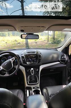Внедорожник / Кроссовер Ford Escape 2012 в 