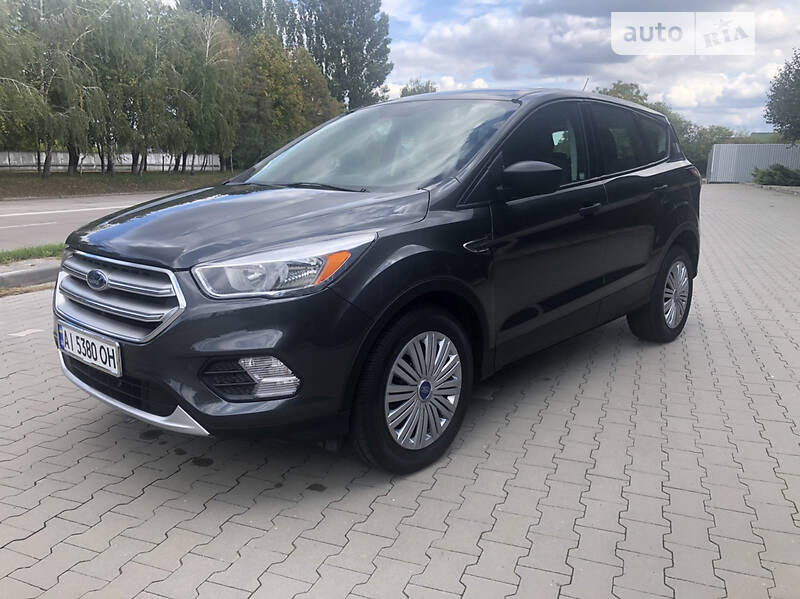 Позашляховик / Кросовер Ford Escape 2018 в 