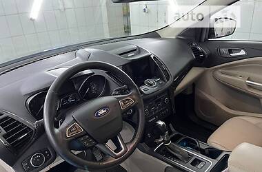 Внедорожник / Кроссовер Ford Escape 2016 в Днепре