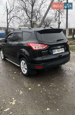 Внедорожник / Кроссовер Ford Escape 2016 в Городке