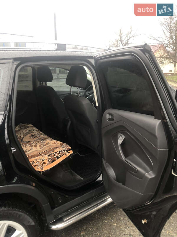 Внедорожник / Кроссовер Ford Escape 2016 в Городке