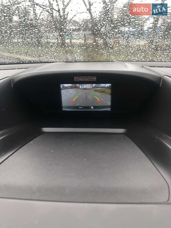 Внедорожник / Кроссовер Ford Escape 2016 в Городке