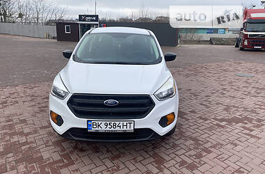 Позашляховик / Кросовер Ford Escape 2017 в Рівному