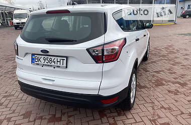 Позашляховик / Кросовер Ford Escape 2017 в Рівному