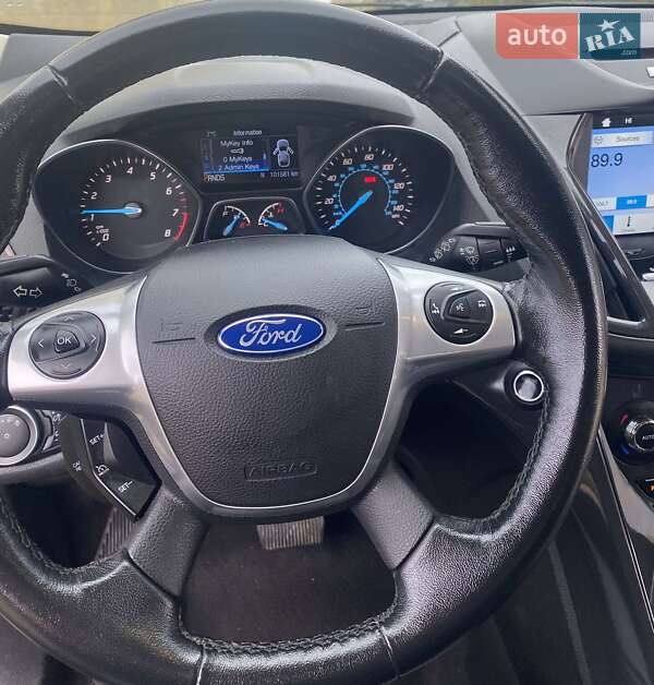 Внедорожник / Кроссовер Ford Escape 2015 в Сокирянах