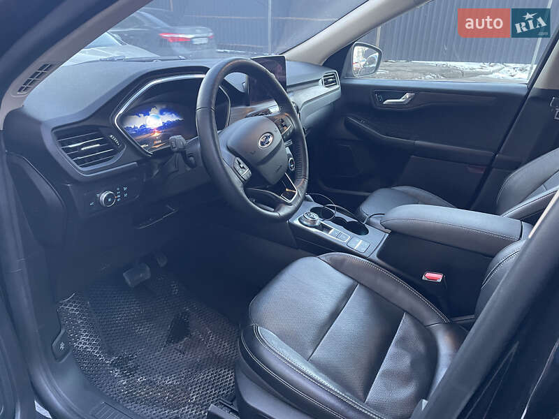 Внедорожник / Кроссовер Ford Escape 2020 в Киеве