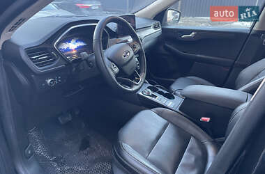 Внедорожник / Кроссовер Ford Escape 2020 в 