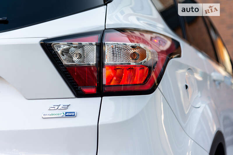 Внедорожник / Кроссовер Ford Escape 2018 в Коломые
