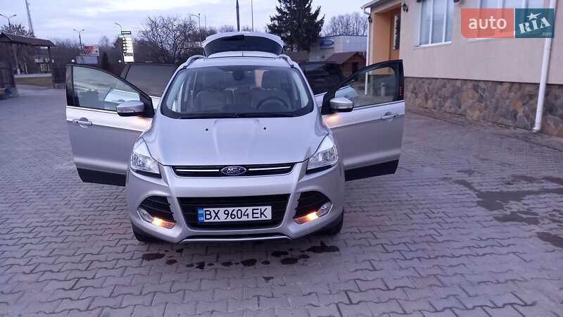 Внедорожник / Кроссовер Ford Escape 2016 в Хмельницком