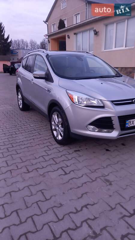 Внедорожник / Кроссовер Ford Escape 2016 в Хмельницком