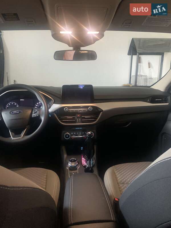 Внедорожник / Кроссовер Ford Escape 2020 в Львове
