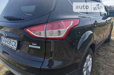 Внедорожник / Кроссовер Ford Escape 2014 в 