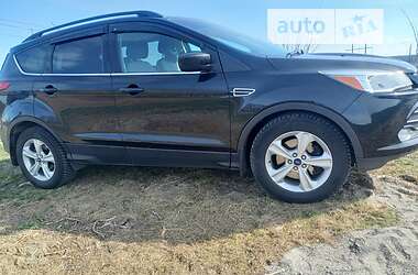 Внедорожник / Кроссовер Ford Escape 2014 в 