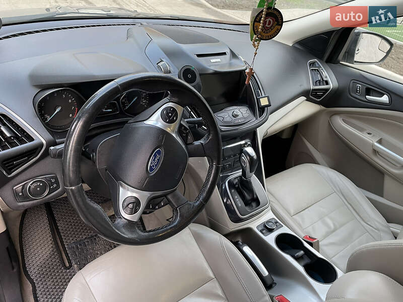 Позашляховик / Кросовер Ford Escape 2013 в Чорткові