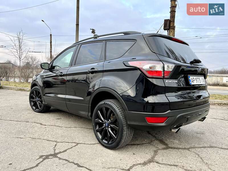 Внедорожник / Кроссовер Ford Escape 2017 в Запорожье