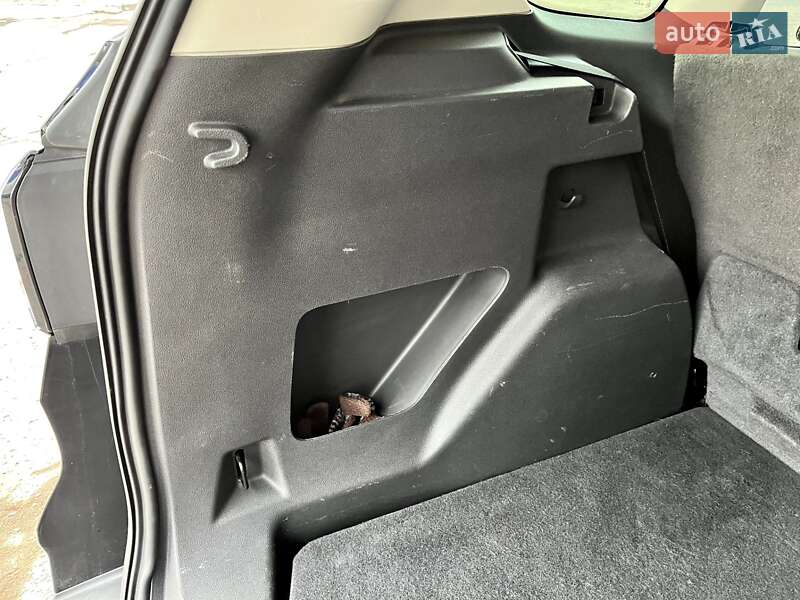 Внедорожник / Кроссовер Ford Escape 2017 в Запорожье